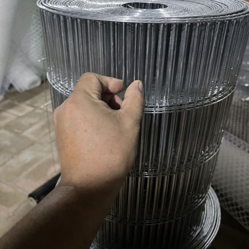 Bird Cage Net Quail Cage Breeding Net Cage Welded Wire Mesh Roll Long