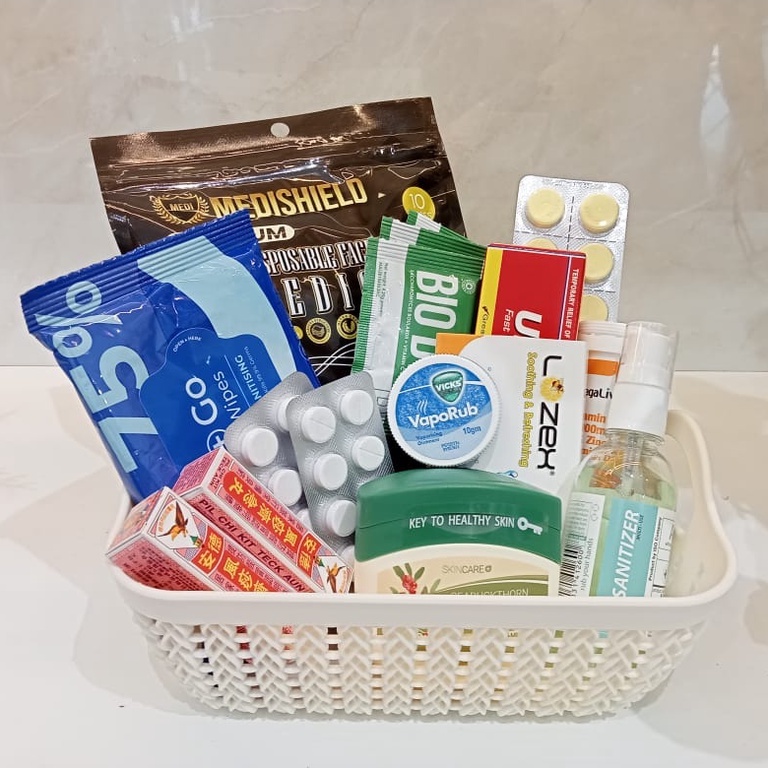 Buat Kit Penjagaan Kulit Kecemasan Untuk Beg Anda