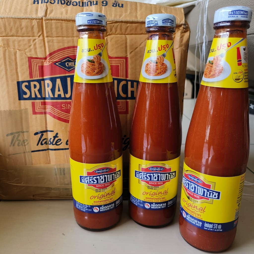 Original Sriracha Chili Sauce Sriracha Panich Medium Spicy Chili Sauce ...