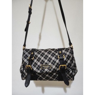 Burberry blue cheap label bag price