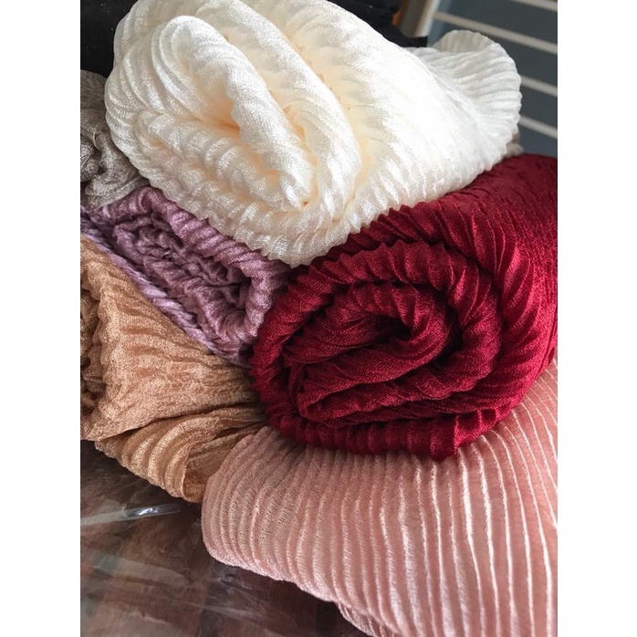shawl crush pleated