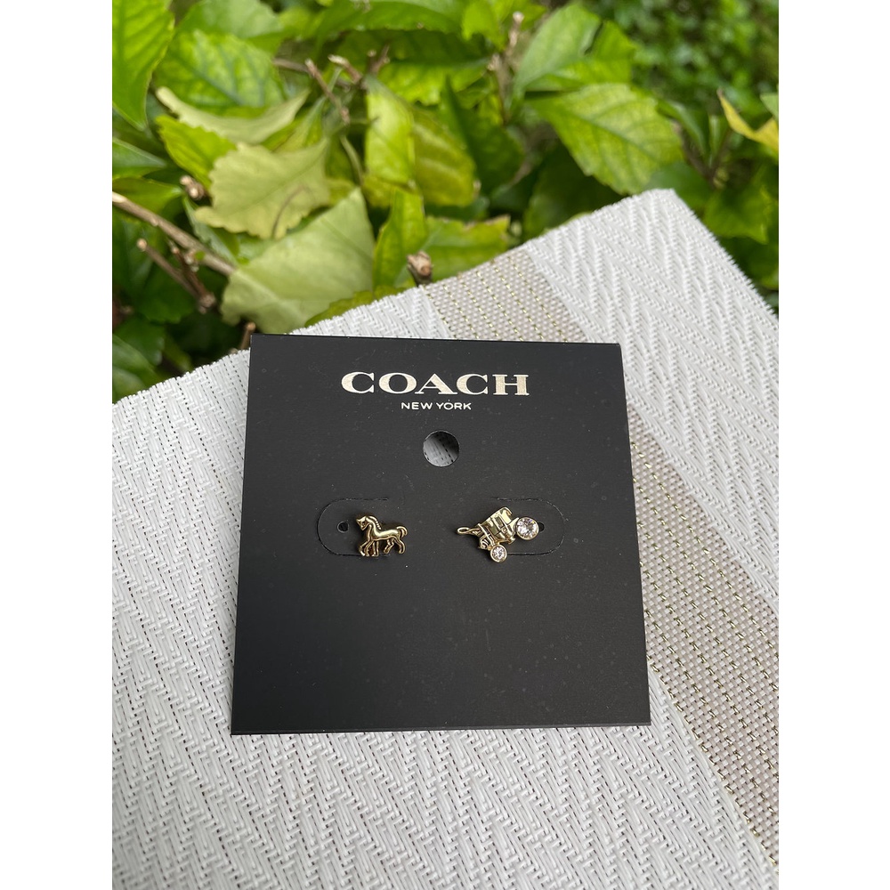 Coach horse and carriage on sale earrings