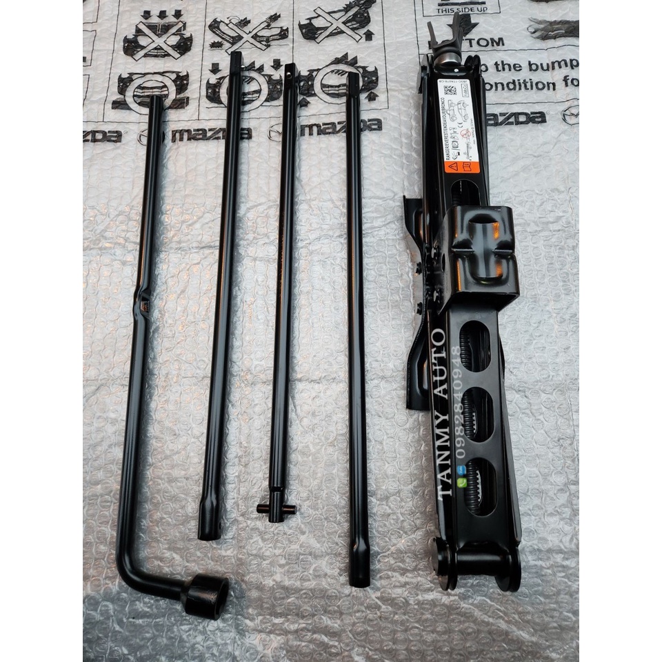Ford Ranger / Everest / BT50 tire jack and crank set (nice stock >80% ...