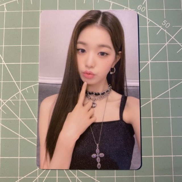 Wyyoung OFFICIAL LD PHOTOCARD IVE | Shopee Malaysia