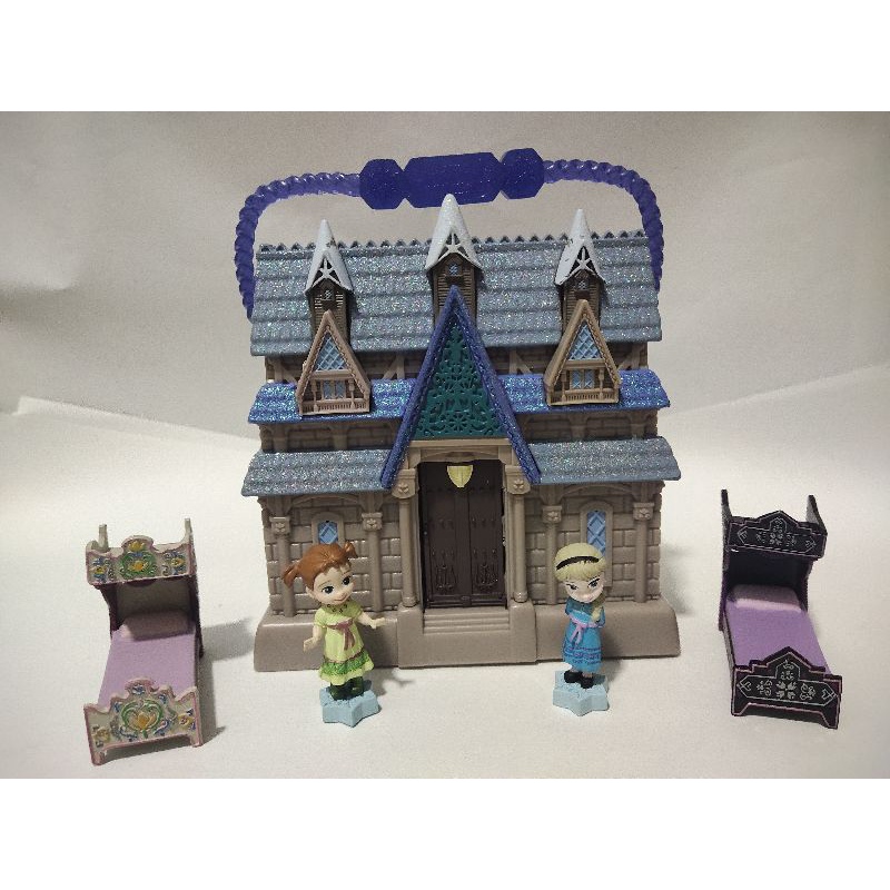 Disney Animators' Collection Arendelle Castle Surprise Feature Playset