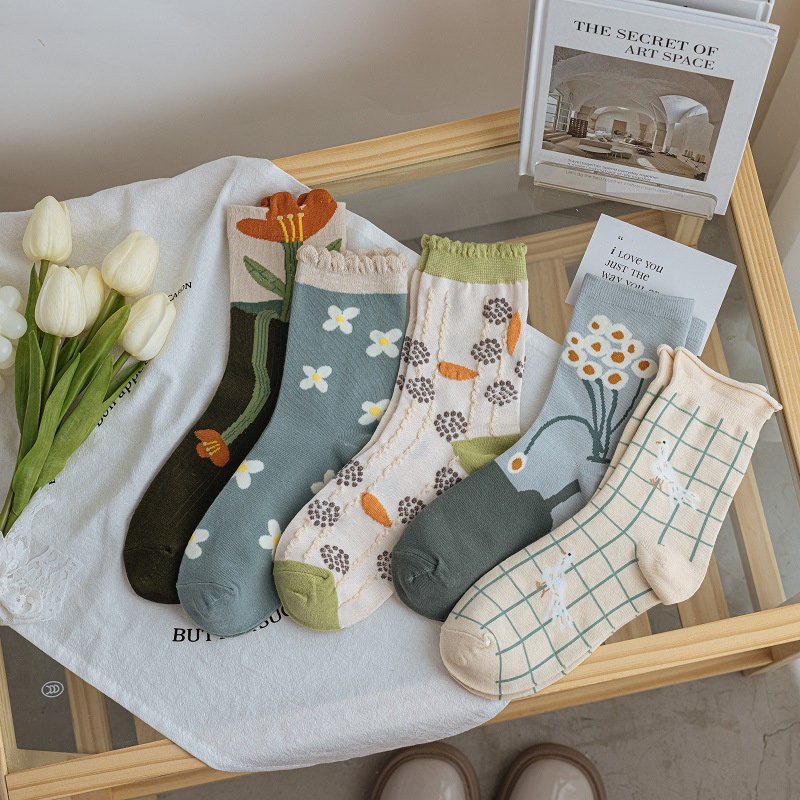 Female's Small flower medium tube socks spring and summer cute Japanese ...
