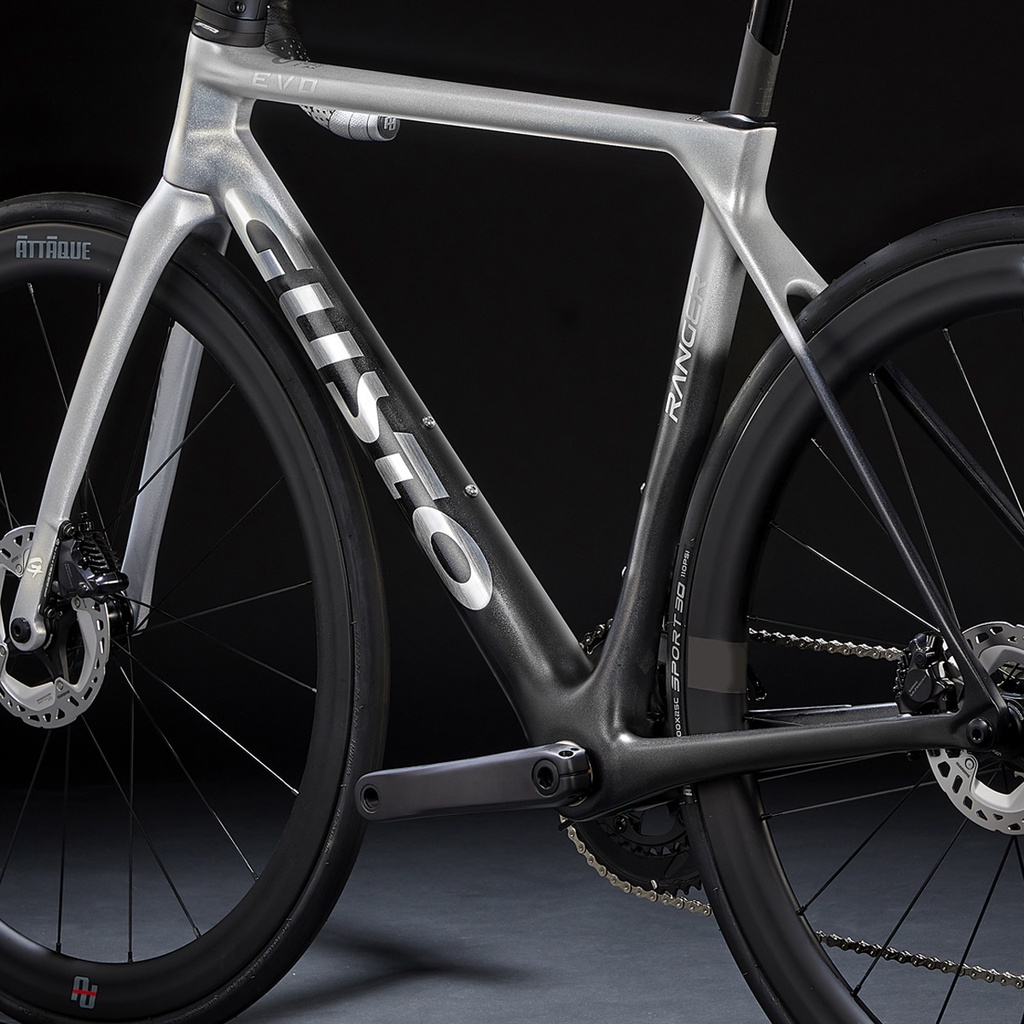 GUSTO RANGER EVO SPORT Legend 105 Di2 12-Speed All Rounder Road