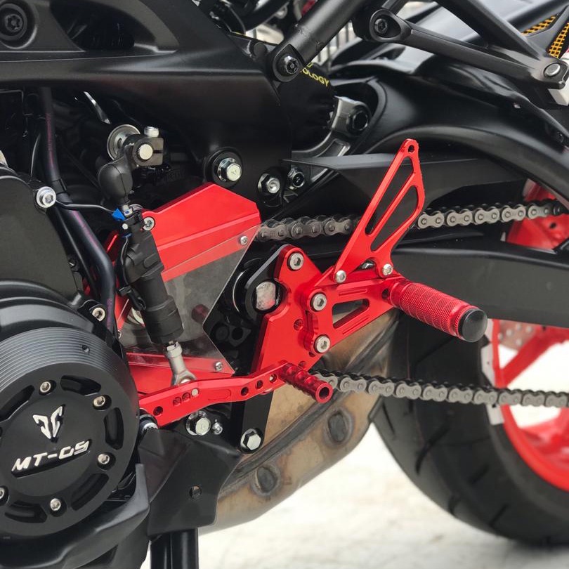 Yamaha MT09 V1 V2 Racing Footrest Adjustable Motorcycle Accessories