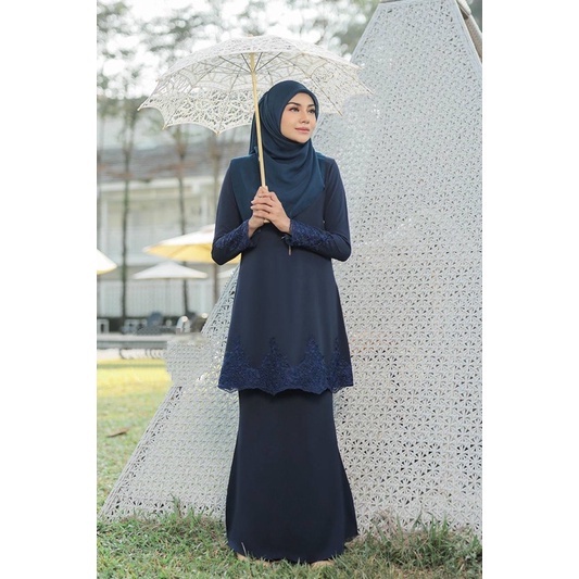 Gambar baju kurung Elegant Lace