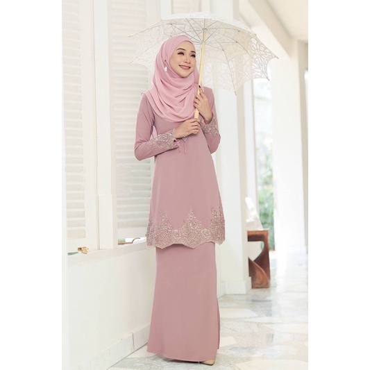 Gambar baju kurung Elegant Lace