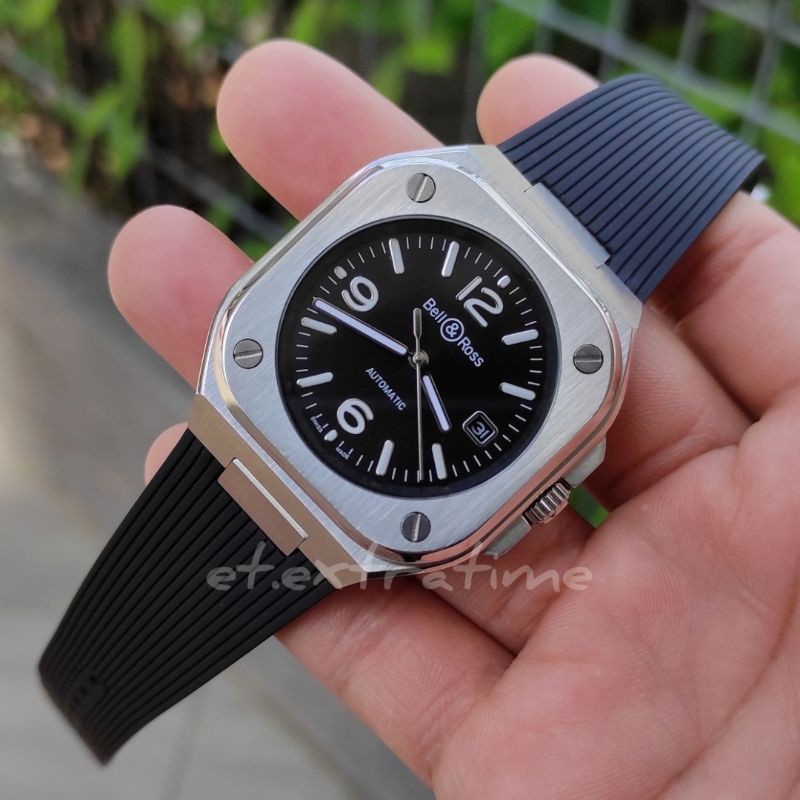 Jam bell & ross store