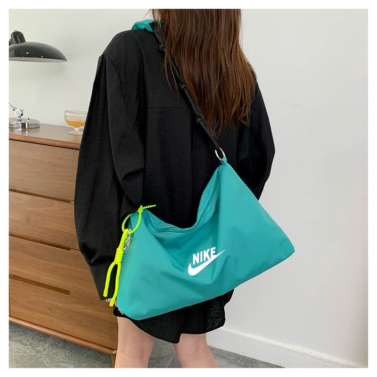 nike chain bag