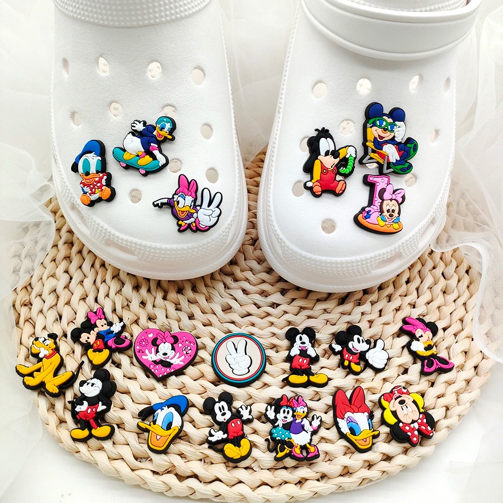 Cute Disney Jibbitz Mickey Mouse Shoe Charms Donald Duck Jibitz Croc Minnie Croc Jibbits Pin for