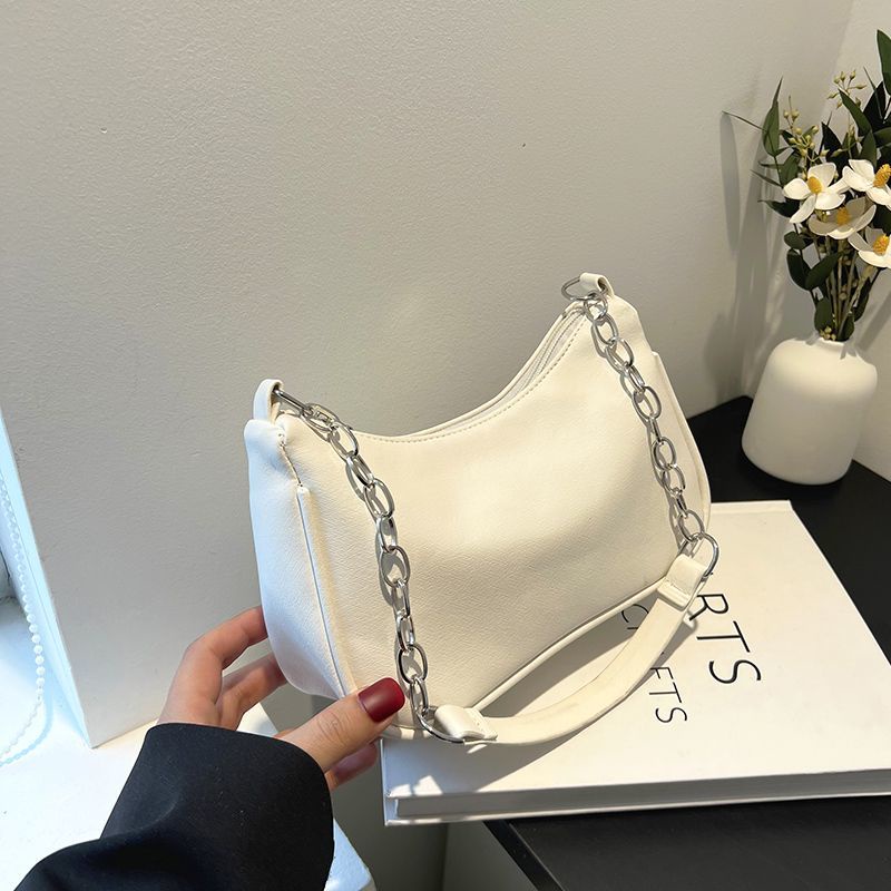 Baguette bag online chain