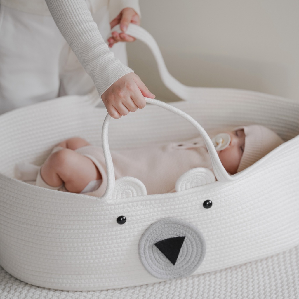 Newborn baby basket Cute bear cotton rope baby cradle Outdoor travel