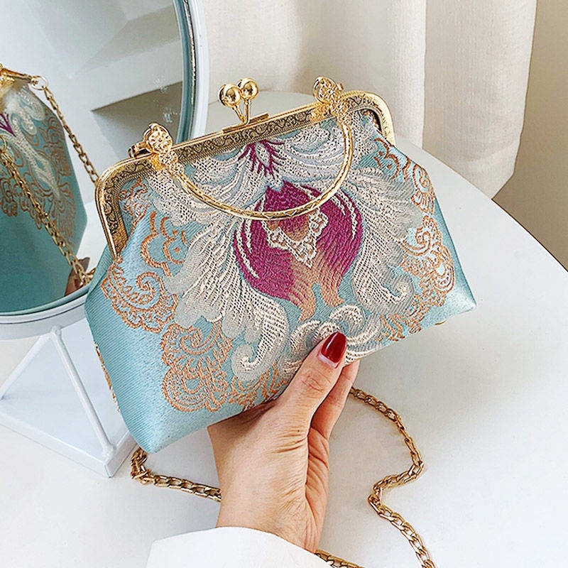 Dinner clutch sales