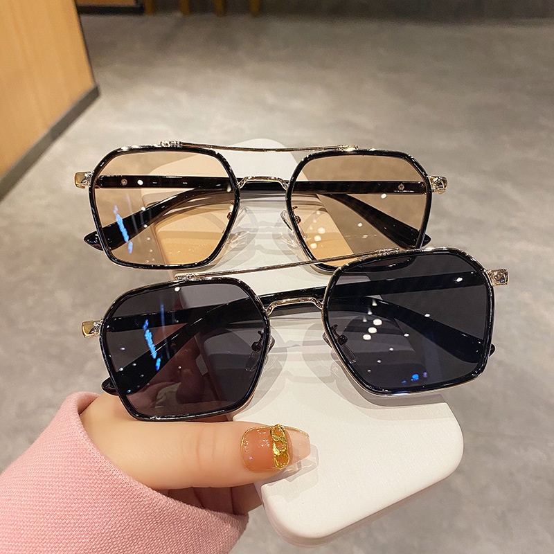 New men's and women's trendy black frame tawny sunglasses retro double ...