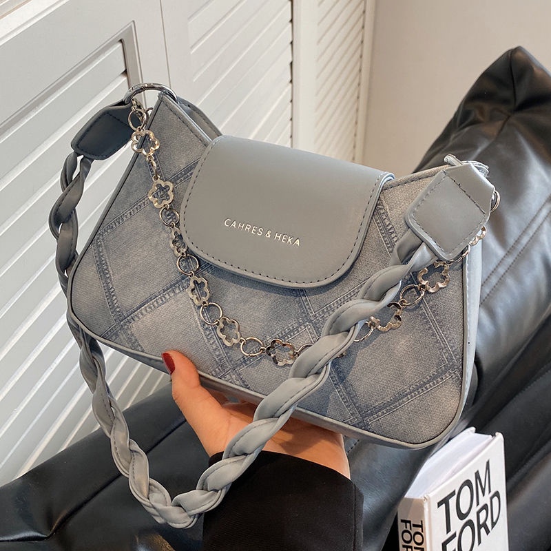 Niche Bag Women's New Highend Texture Messenger Bag Oneshoulder