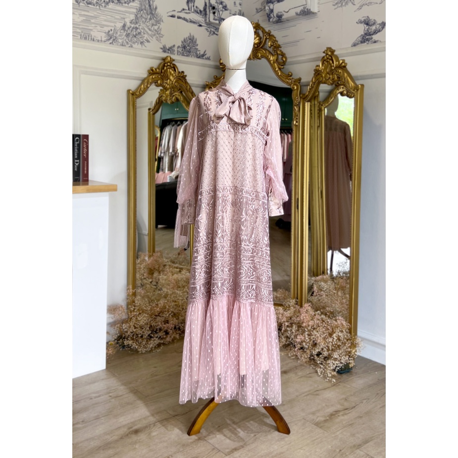 Angela Lace Dress in Baby Pink Border | Shopee Malaysia