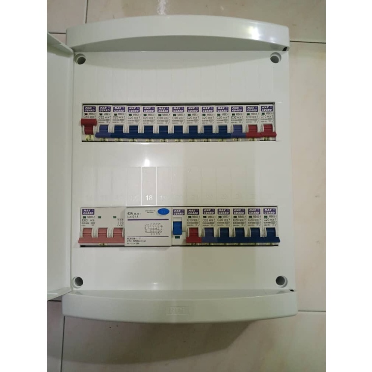 【3 PHASE】 DB BOX FULL SET 28 WAY MAXGUARD / UMS (FREE 16MM SIRIM WAYAR ...
