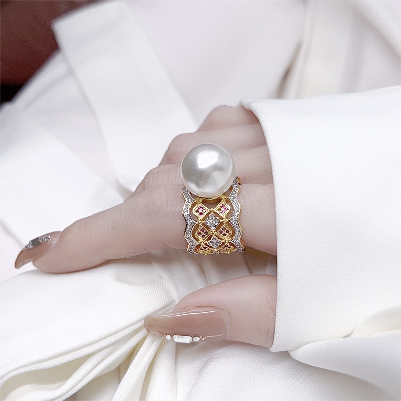 European American Exaggerated Pearl Ring Female Gold Index Finger Ring ...