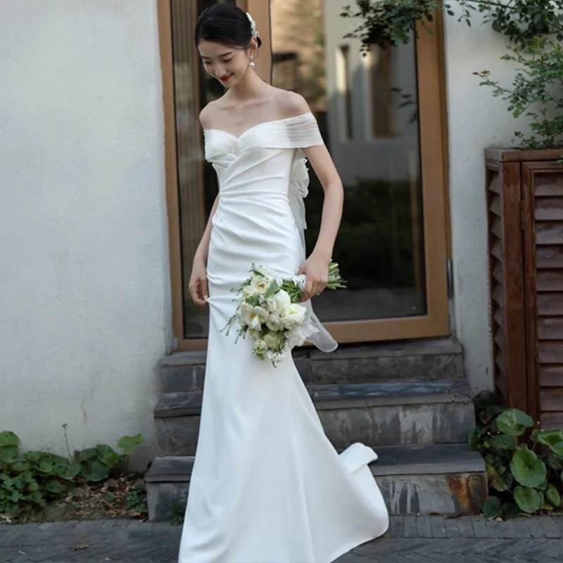 Elegant Off Shoulder White Bridal Wedding Dress Simple Korean Satin Slim  Fishtail Dresses Wedding Dinner Banquet Evening Gown for Bride