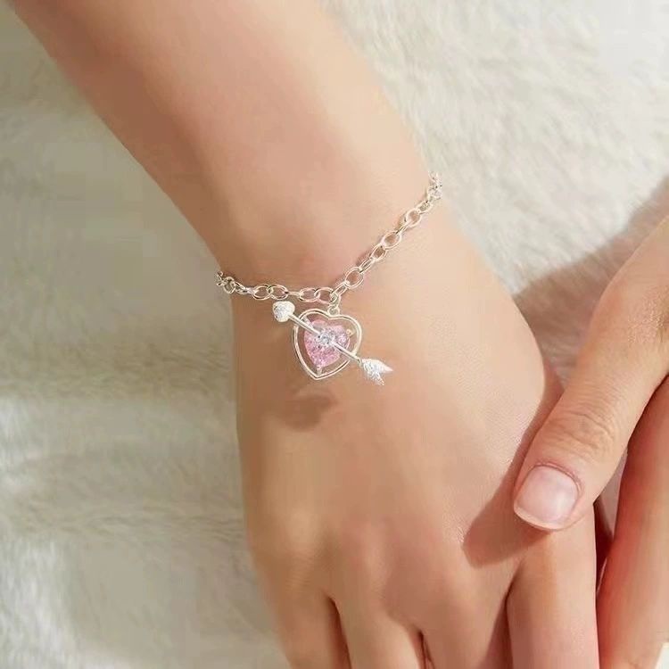 Heart bracelet for on sale girlfriend