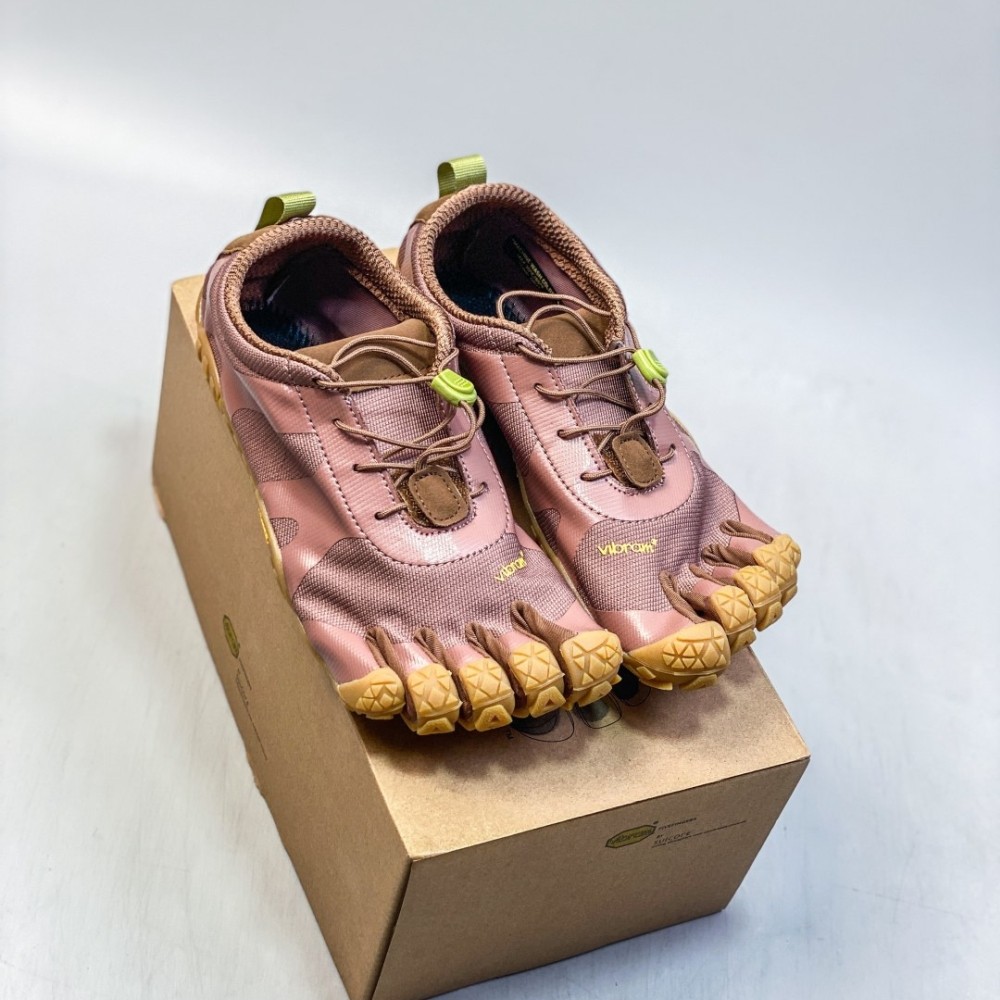 VIBRAM NIN- LO Suicoke Five Fingers Nin-Lo Slip over the feet