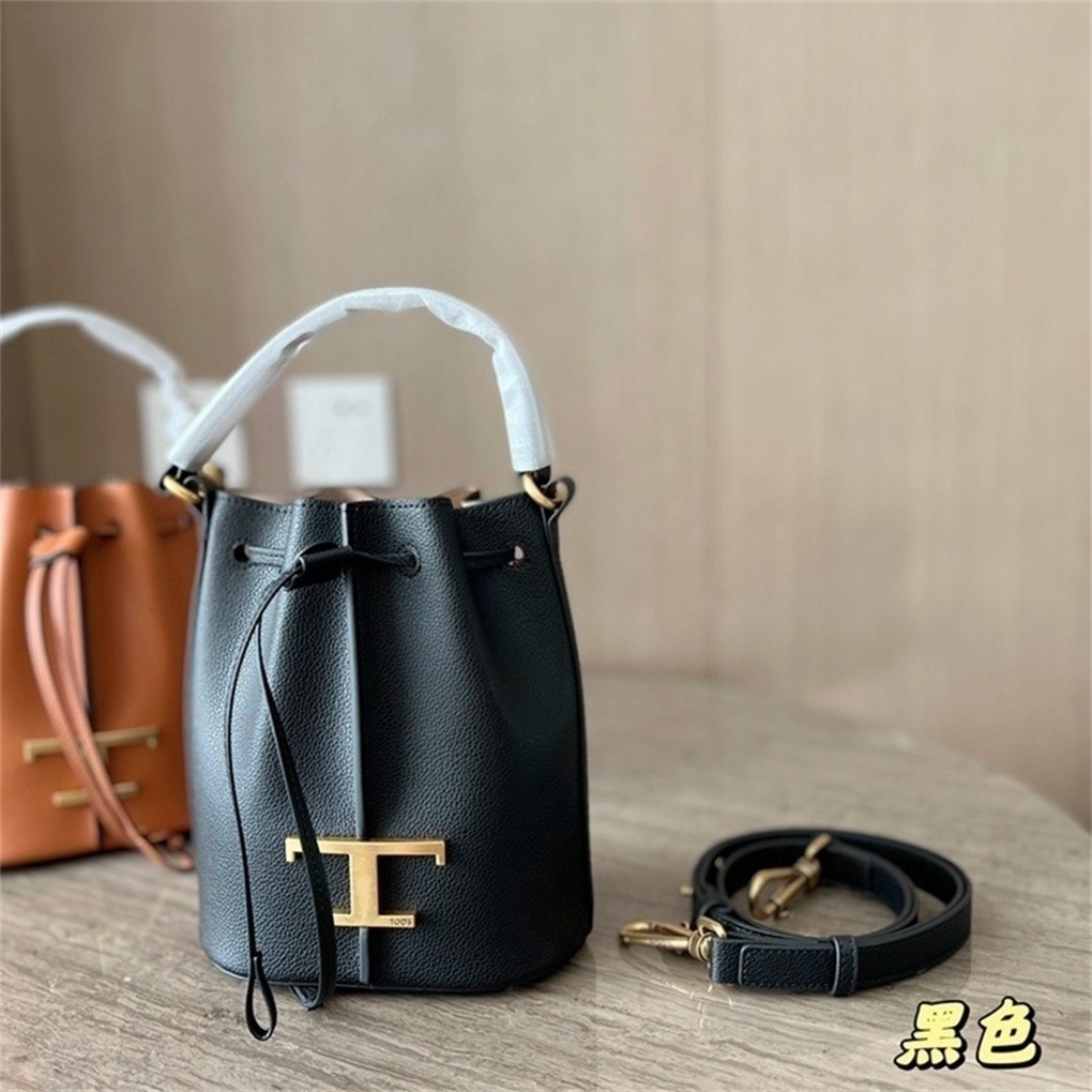 Tod's Fashion Optional Dual Model Bucket Beg Pure Color Beg | Shopee ...
