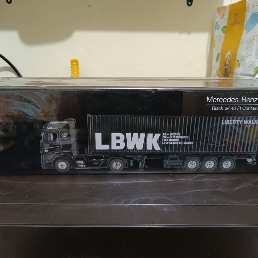 Mini GT Mercedez Benz Actros LBWK Black | Shopee Malaysia