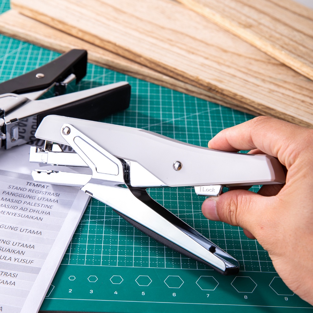 SWM Deli Plier Stapler Rotatable TPE Cover Button Design Anvil Handheld ...