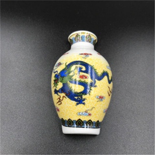 Chinese blue and white porcelain ceramic vase fridge magnet