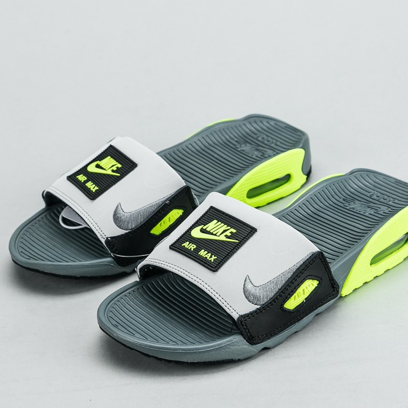 Nike slides squeeze discount me