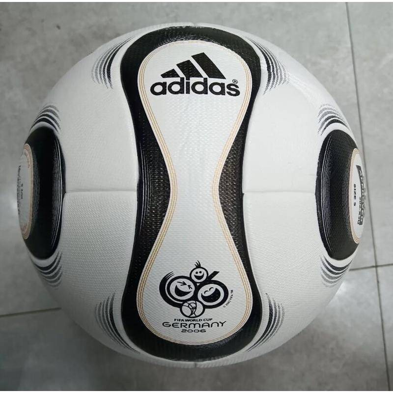 Ballon de match officiel adidas UCL Finale 16 Winter - Sport