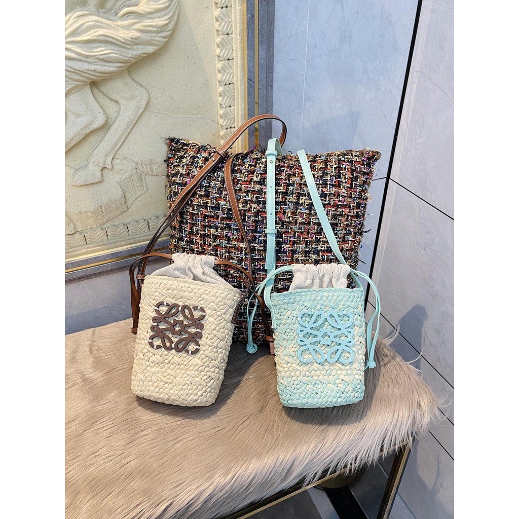 2025 High-Quality Simple Grass Woven Mini Water Bucket Bag Mouth Red ...