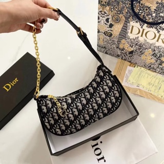 Shop Christian Dior Logo Messenger & Shoulder Bags (2OBBC119YSE