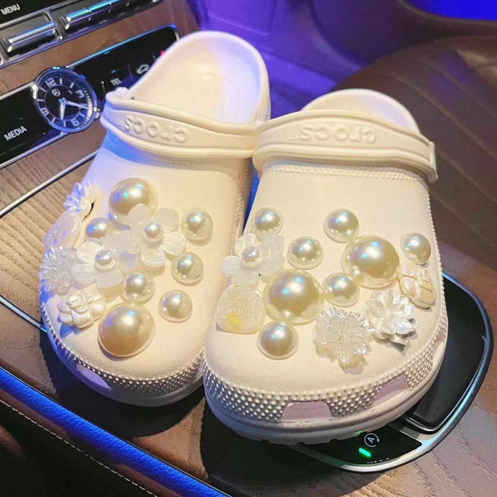 crocs charm Crocs Jibbitz Chic Shoe Embellishments with Pearl Heart