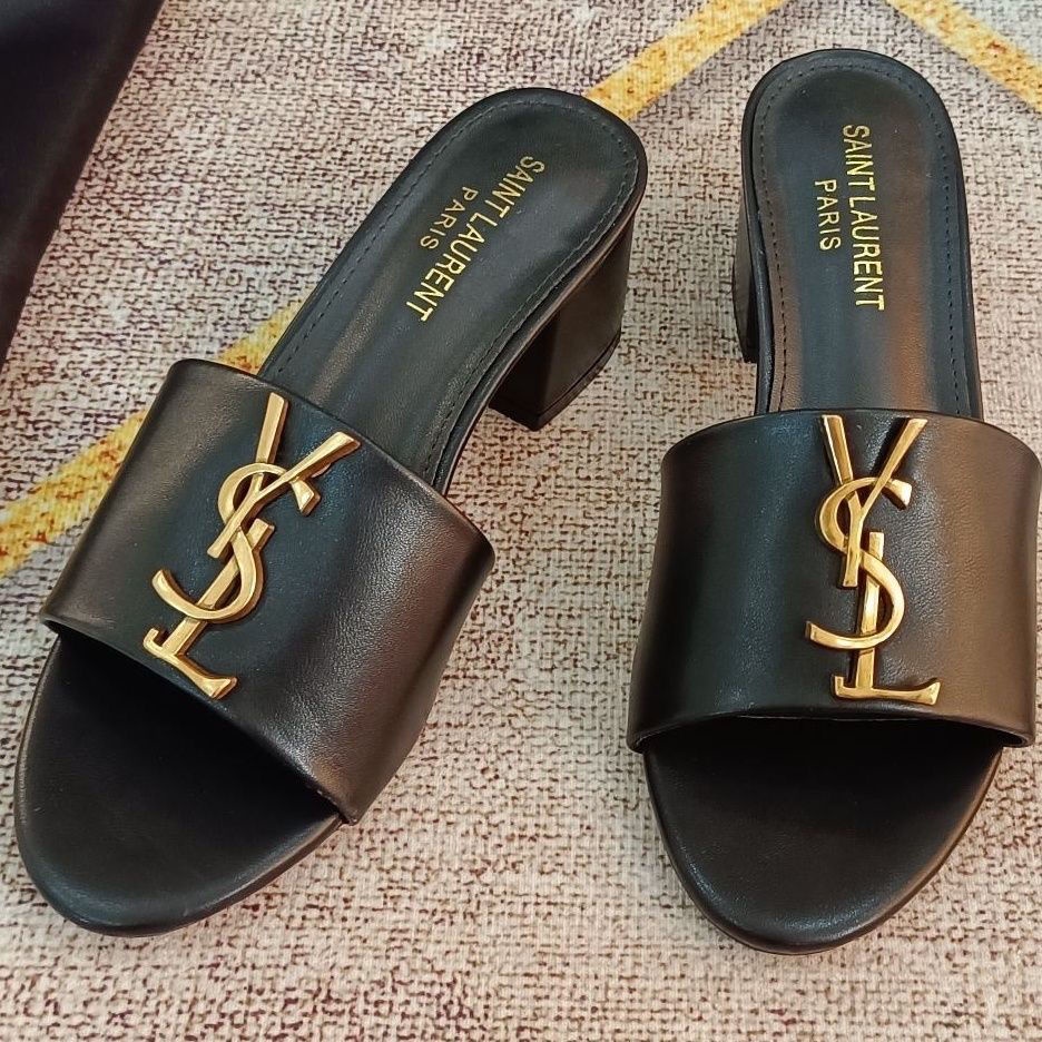 Slippers ysl discount