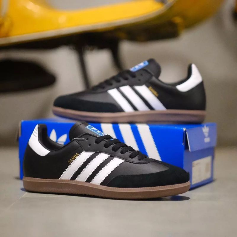 HITAM Adidas Samba OG Black Gum Classic Leather Leather (100% Authentic ...