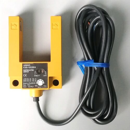 OMRON E3S-GS3E4