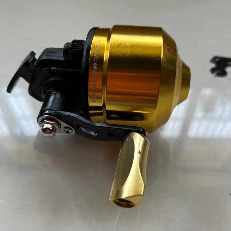 Spincast Fishing Reel Ultra Smooth Closed Face Reel Maximize Your Catch  with the Best 3.9: 1 Gear ratio 5 + 1 bearing 5 kg