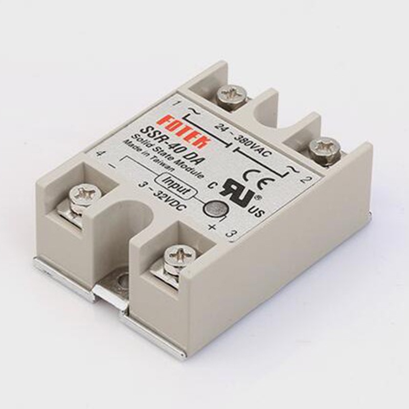 2x SSR-40DA Halbleiterrelais – 3-32V DC Eingang, 24-380V AC Ausgang, 40A – Mit Kühlkörper
