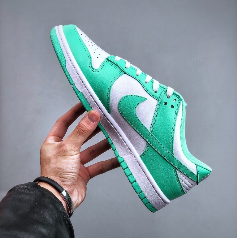 Nike SB Dunk Low Light Green Low-Top Casual Sneakers 36-45 | Shopee ...