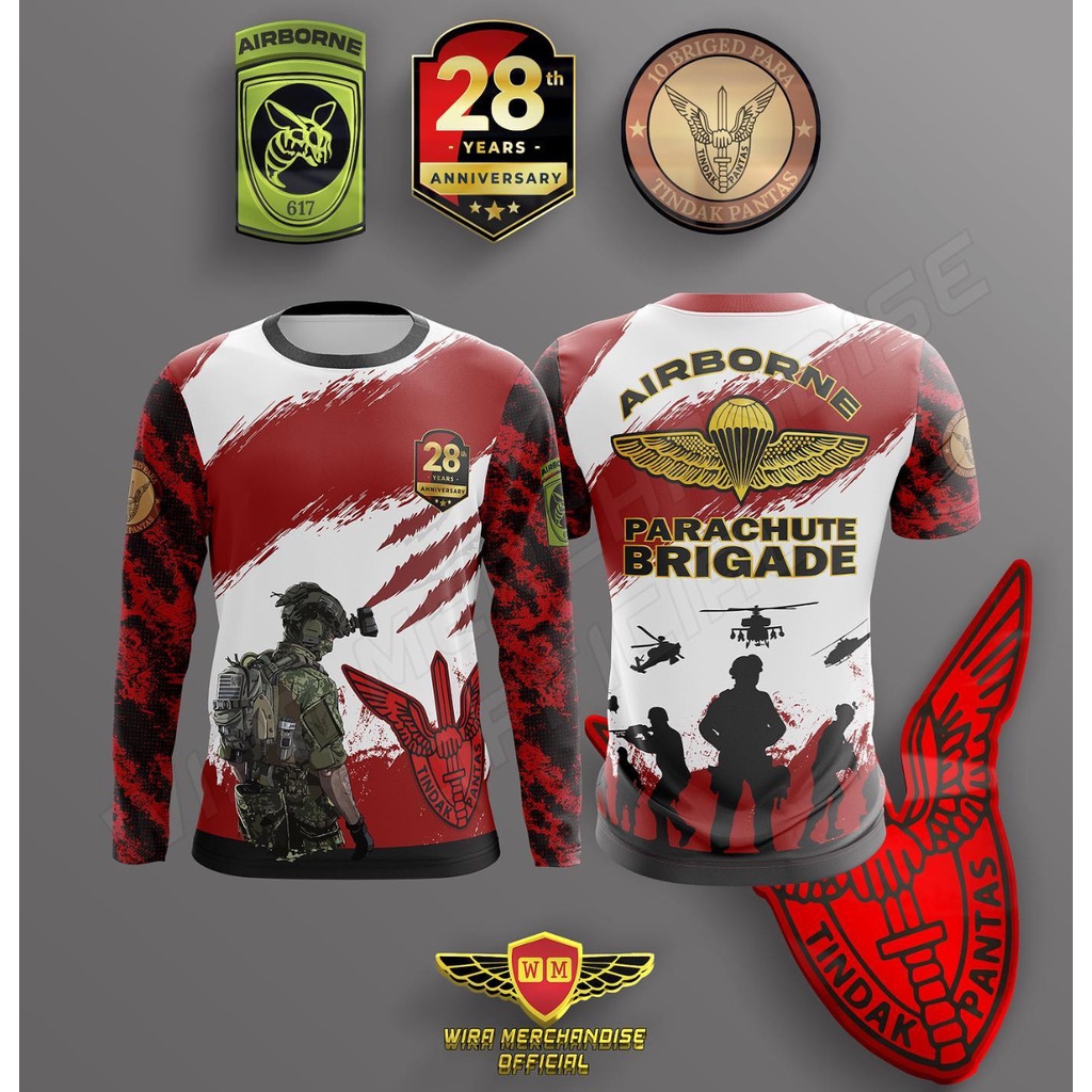 Un Paracadutista Francese Indossando Un Vintage American II Guerra Mondiale I Paracadutisti Uniforme Foto Stock - Foto 4