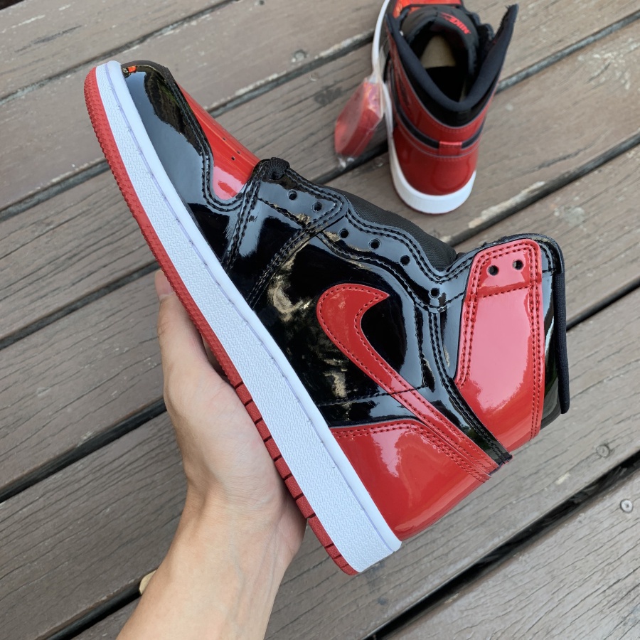 aj1 patent leather