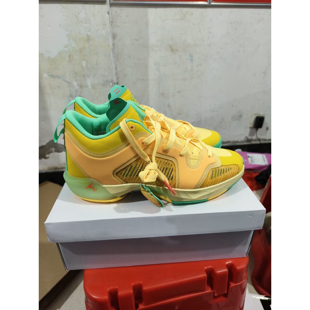 Air Jordan 37 Low Lemonade 'EYBL' Citron Pulse/Green Glow DX5568800