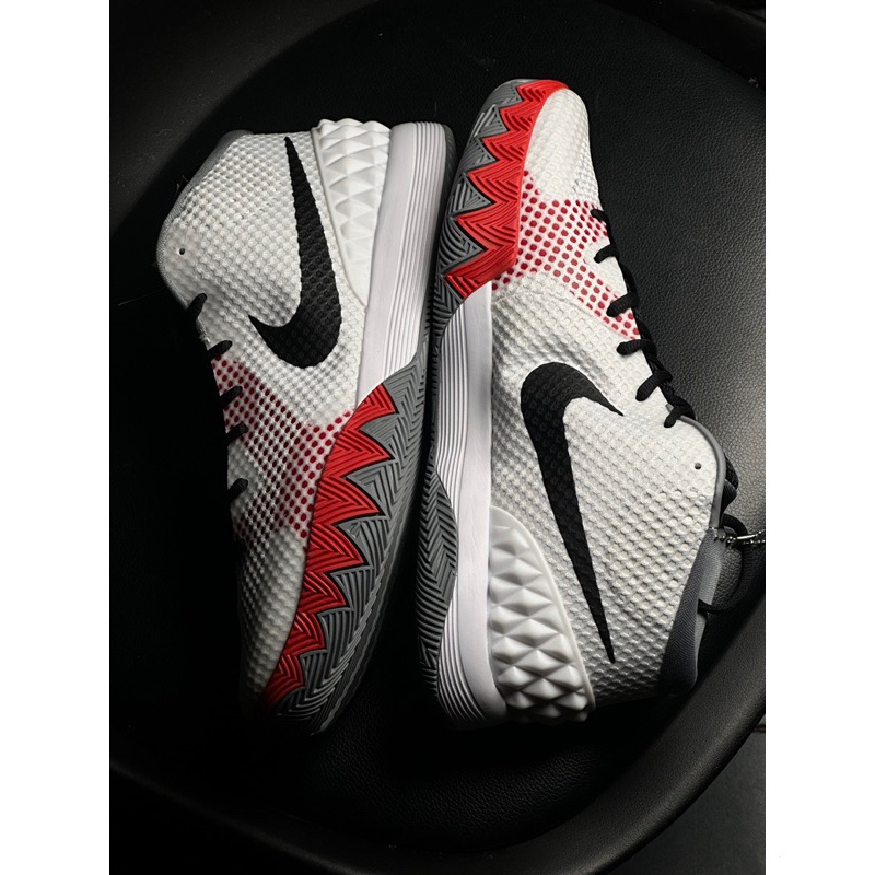 Kyrie 1 outlet white red