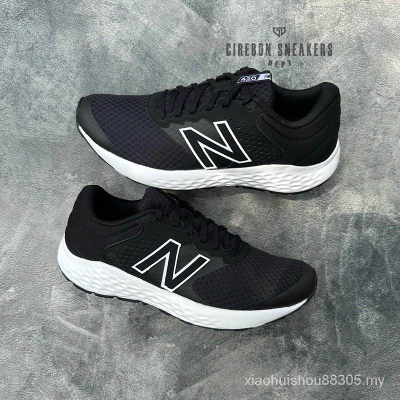 Black new balance top u420