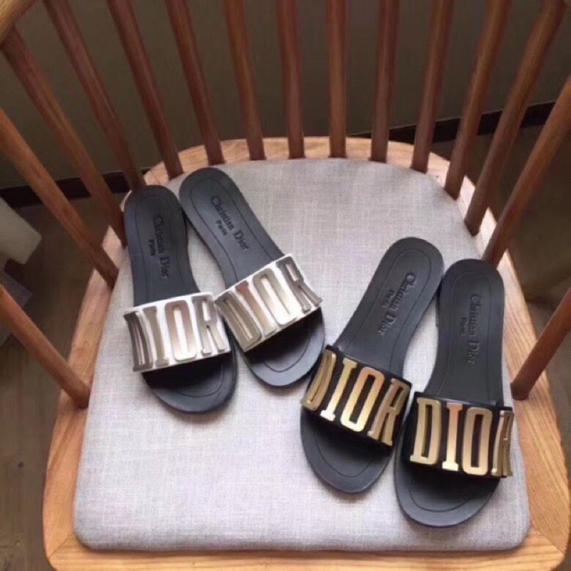 Flat discount dior sandals