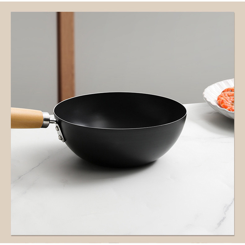 Single mini small iron wok nonstick pan uncoated flat bottom wok